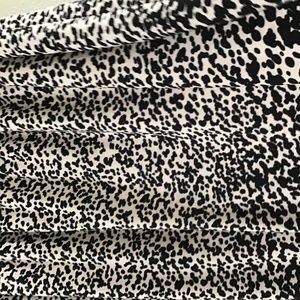 Printed Skirt.  Straight Skirt.